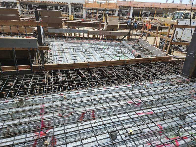 Rebar reinforcement mat set for a large commercial slab pour